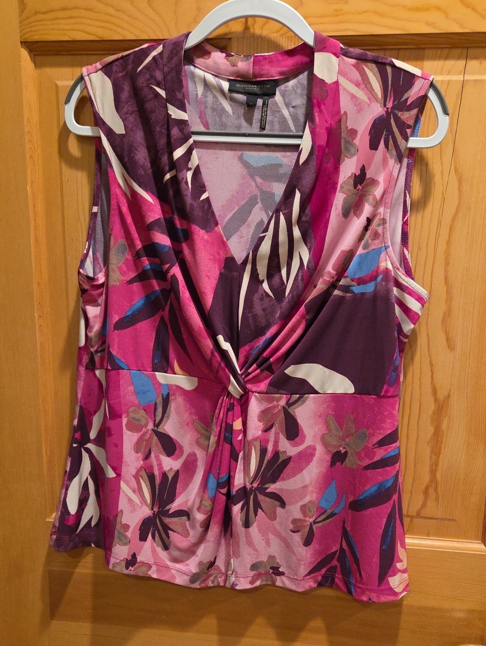 Donna Karan Sleeveless Twist-Front Floral V-Neck Top in Magenta and Purple